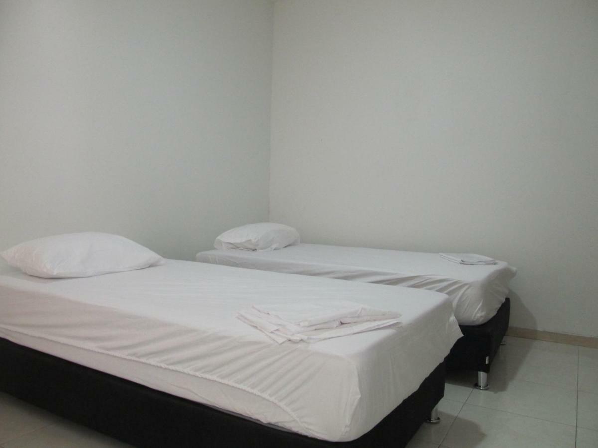 Backpackers And Travellers Hostel Neiva  Extérieur photo